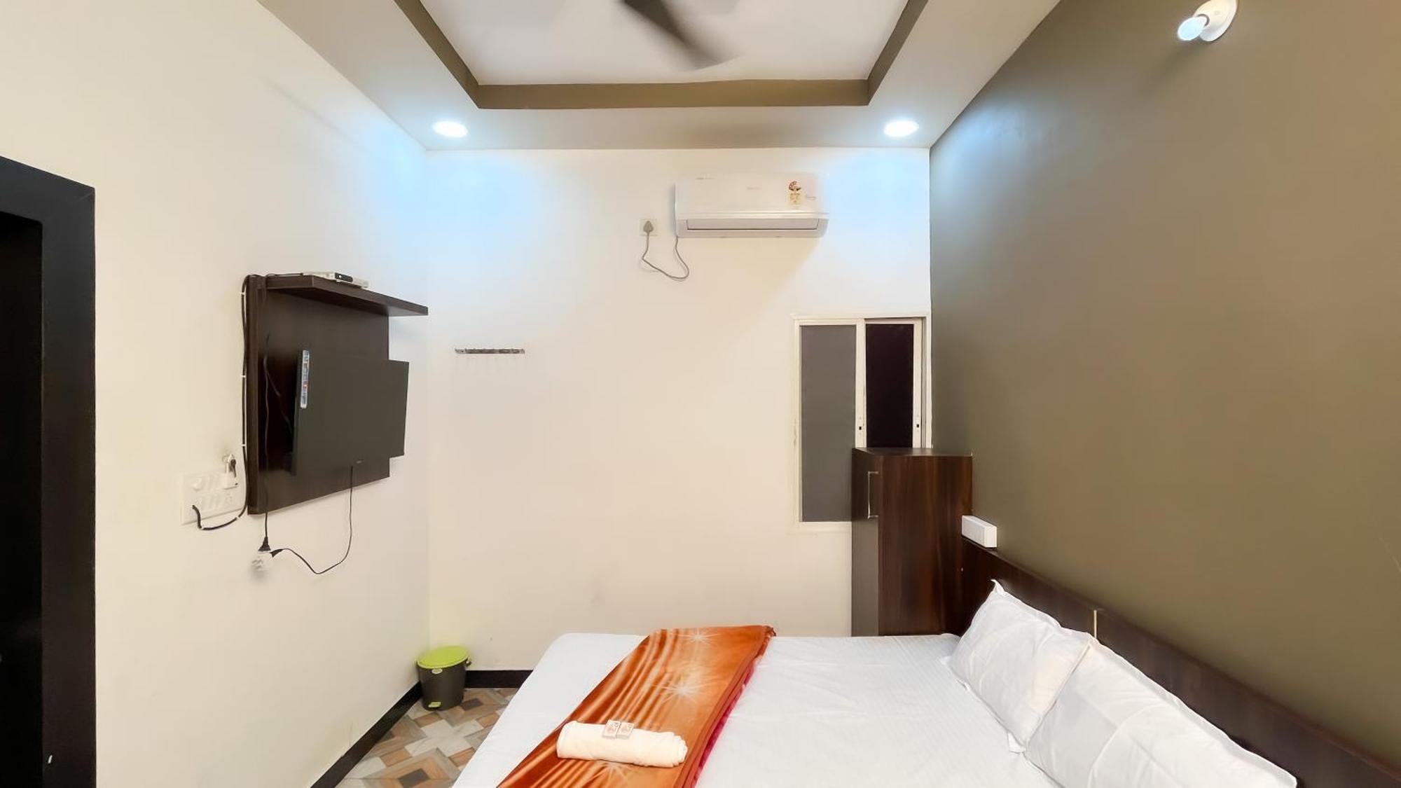 Hotel Rudraksh 우자인 외부 사진